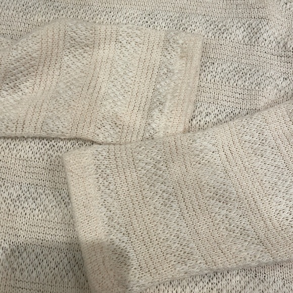 Splendid sz L cropped ivory knit sweater - poly/cotton blend - EUC - Picture 4 of 9